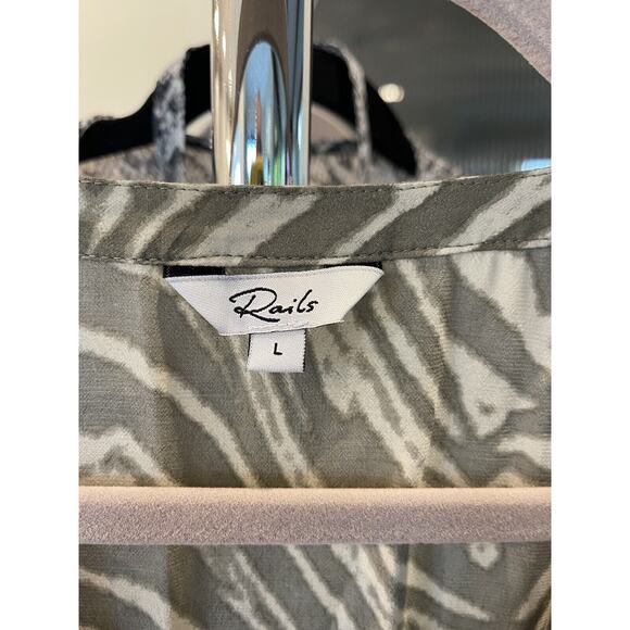 Rails‎ Black And Gray Cheetah Print Tiered Polyester Dress Size L - Picture 2 of 11